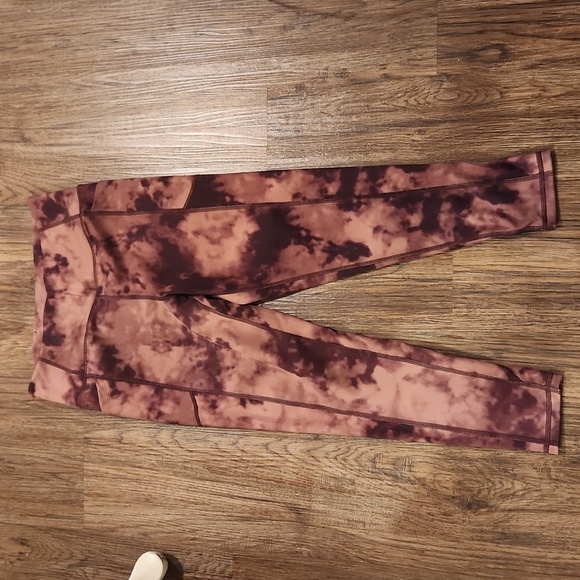 Victoria Secret marble leggings - Picture 2 of 4